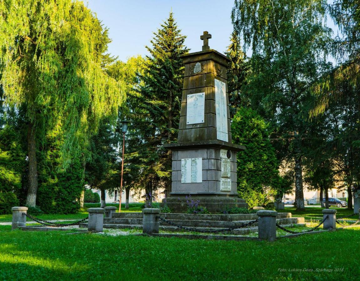 Csergo Ildiko Vendeghaz Otel Lăzarea Dış mekan fotoğraf