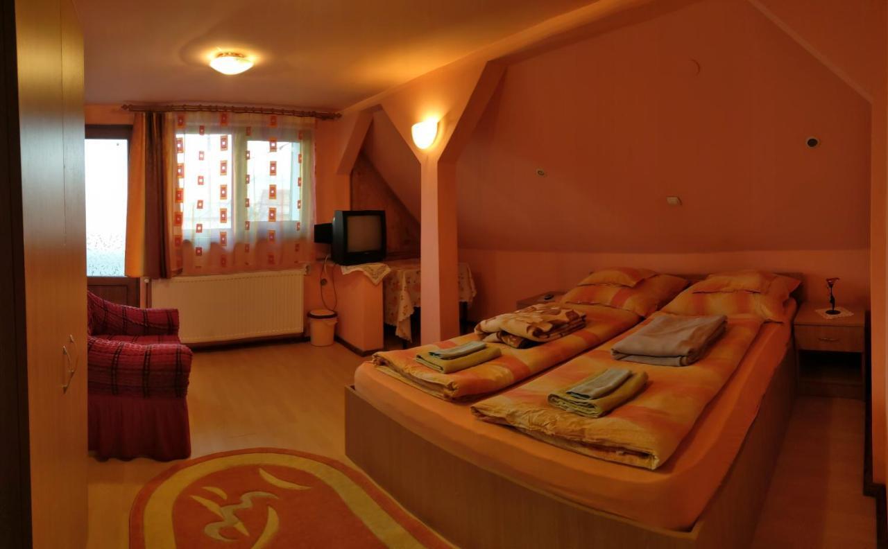 Csergo Ildiko Vendeghaz Otel Lăzarea Dış mekan fotoğraf
